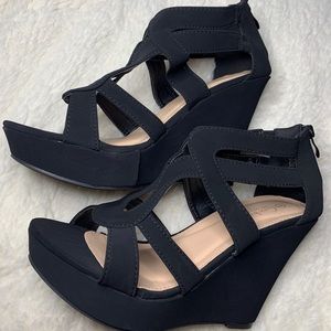 Black Wedges